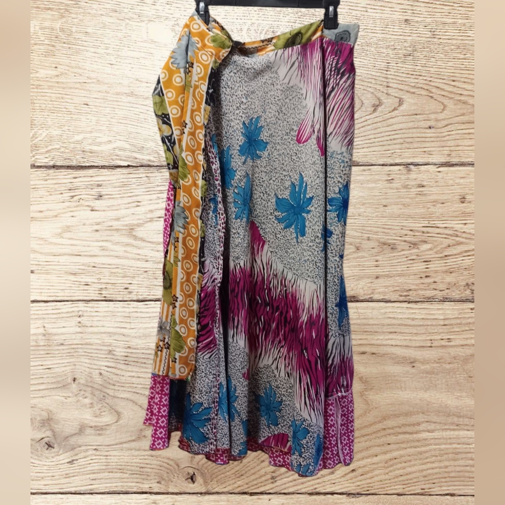 - Multicolor Patterned Reversible Wrap Skirt - Picture 2 of 4